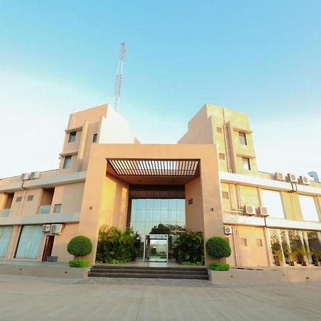 Club Heaven Palanpur Hotel Екстериор снимка