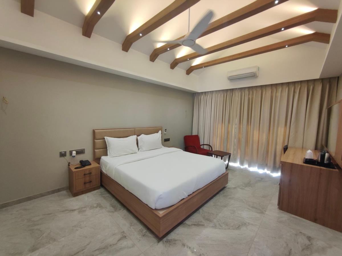 Club Heaven Palanpur Hotel Екстериор снимка
