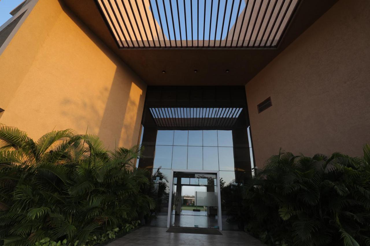 Club Heaven Palanpur Hotel Екстериор снимка