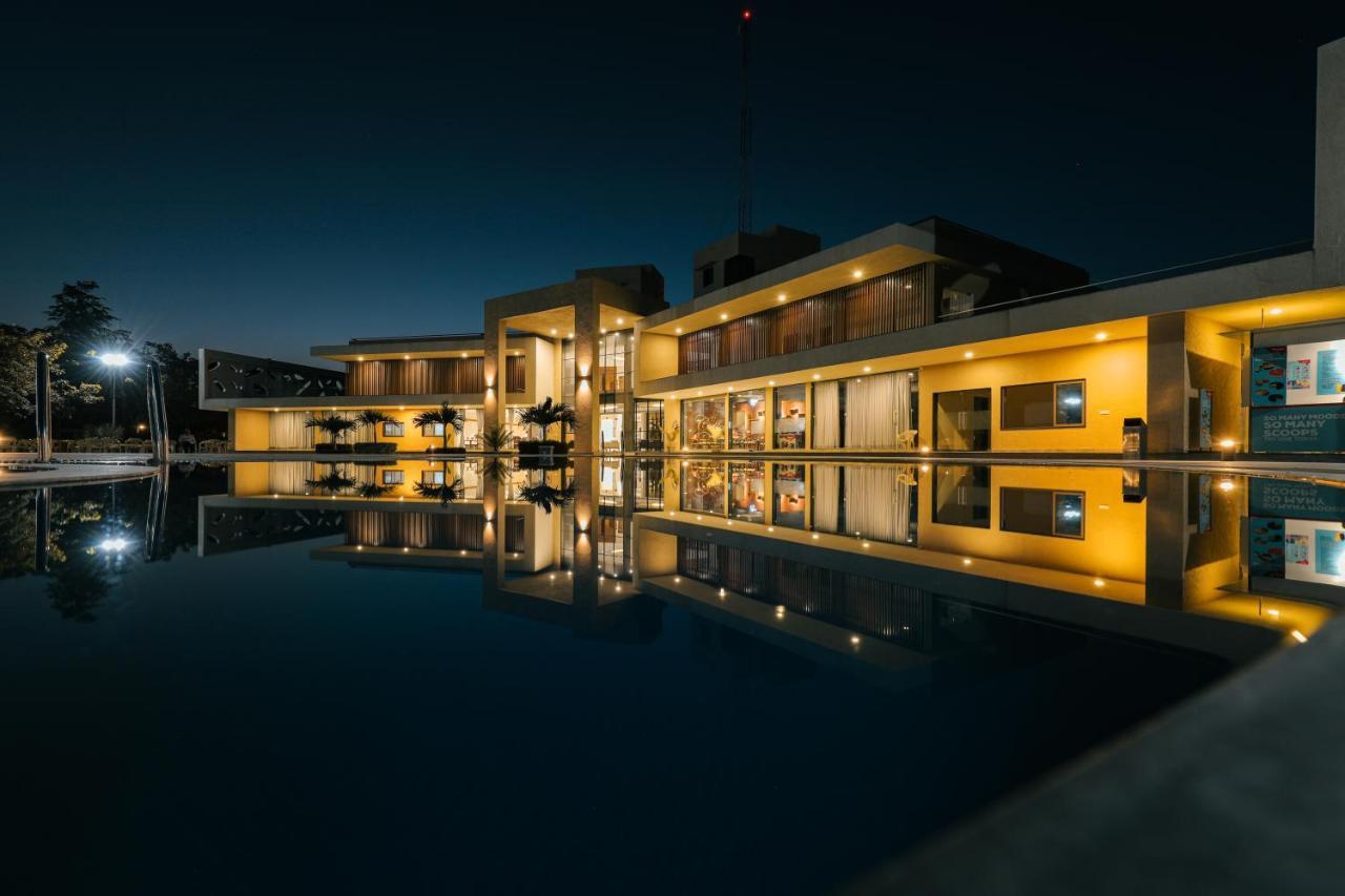 Club Heaven Palanpur Hotel Екстериор снимка