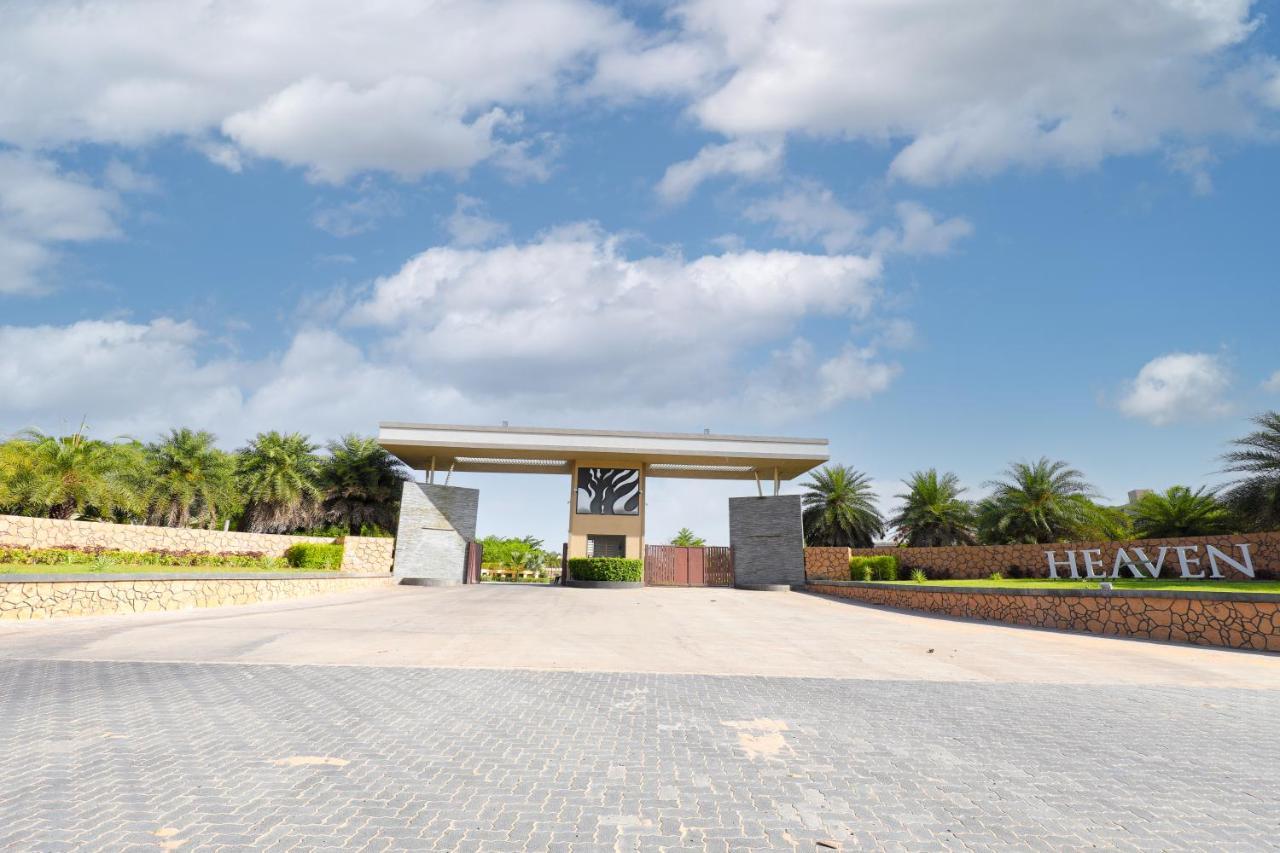 Club Heaven Palanpur Hotel Екстериор снимка