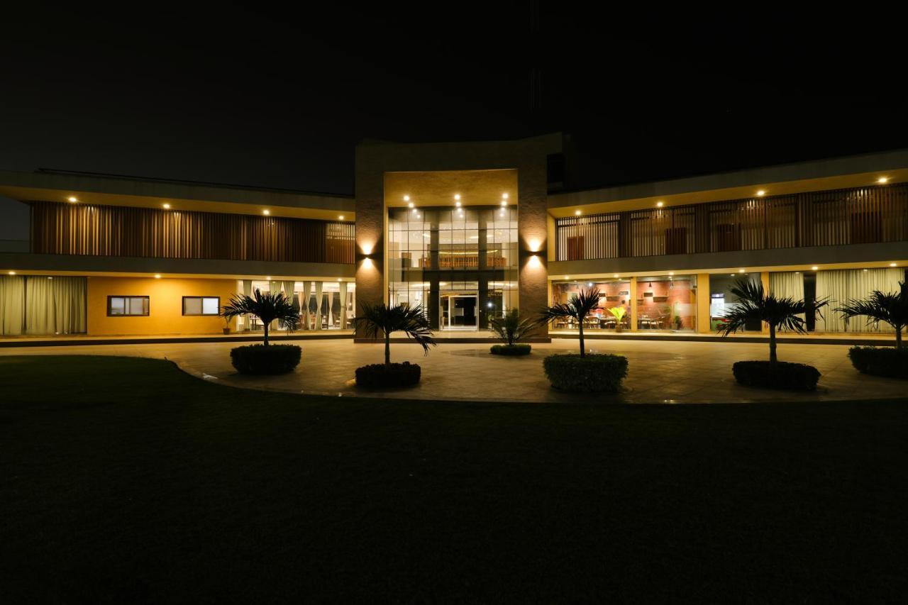 Club Heaven Palanpur Hotel Екстериор снимка