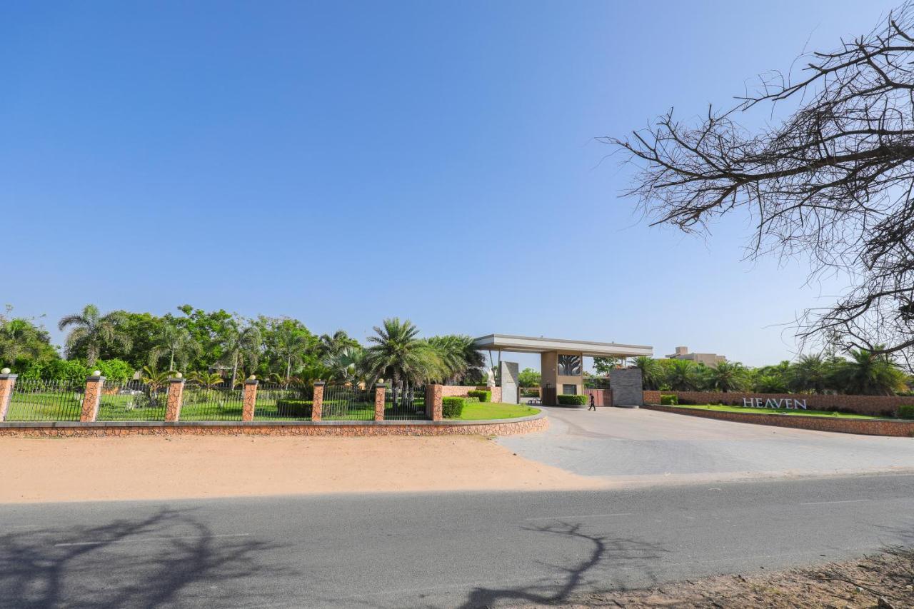 Club Heaven Palanpur Hotel Екстериор снимка